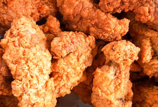 HOT CHICKEN WINGS